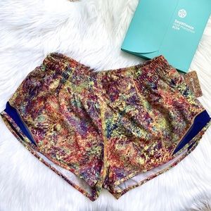 NWT Lululemon Seawheeze 2019 Hotty Hot Shorts 4” - Size 10 NWT